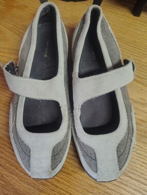 Lands' End women's grey terrain Mary Jane shoes. 
